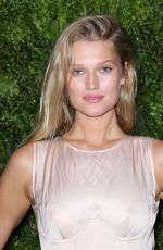 TONI GARRN at Cfda/Vouge Fashion Fund 15th Anniversary in New York 11/05/2018