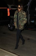 VICTORIA BECKHAM Arrives at Her Hotel in New York 11/29/2018
