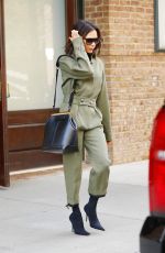 VICTORIA BECKHAM Leaves Her Hotel in New York 11/27/2018