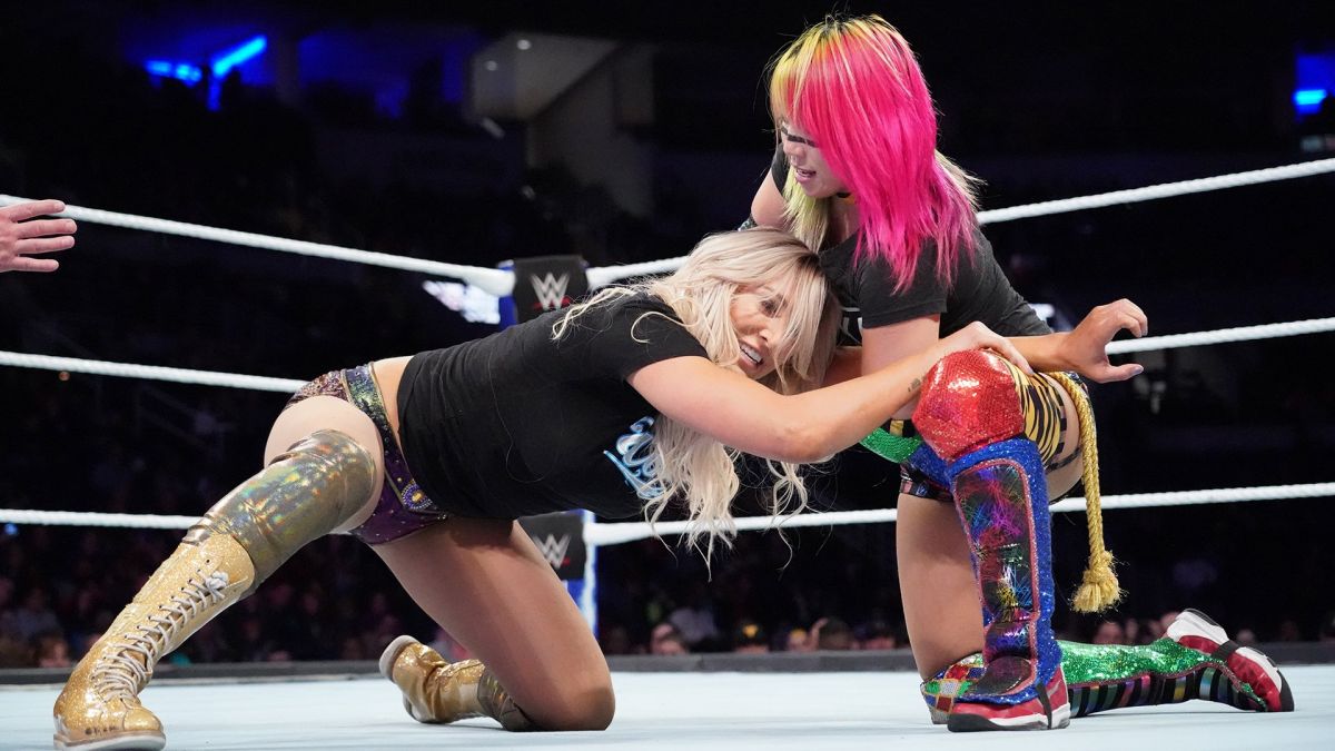 WWE Asuka hug Charlotte Flair. Mixed Matches. Mixed Matches «in Memory». Mixed matches undrwtr