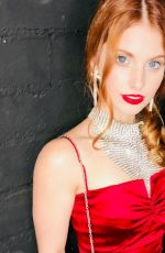 AINSLEY ROSS - Instagram Pictures, December 2018