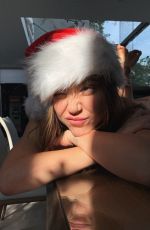 ALEXIS REN - Santa Photoshoot, December 2018