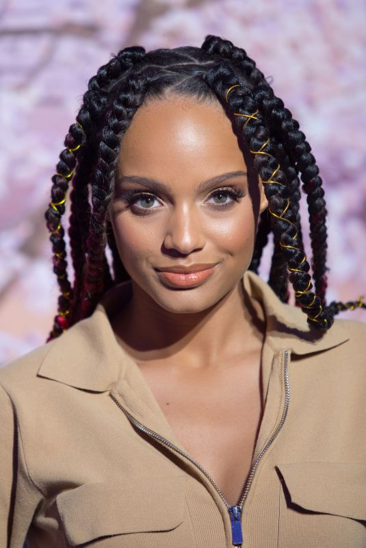 ALICIA AYLIES at Mary Poppins Returns Premiere in Paris 12/10/2018