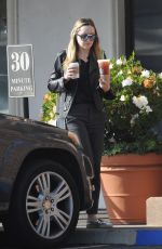 AMANDA BYNES Leaves Starbucks in Los Angeles 11/29/2018