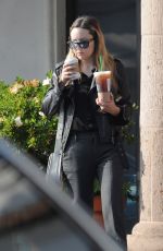 AMANDA BYNES Leaves Starbucks in Los Angeles 11/29/2018