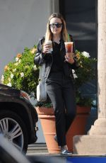 AMANDA BYNES Leaves Starbucks in Los Angeles 11/29/2018