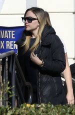 AMANDA BYNES Leaves Starbucks in Los Angeles 12/08/2018