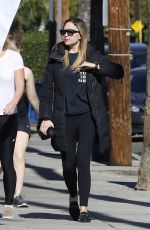 AMANDA BYNES Leaves Starbucks in Los Angeles 12/08/2018