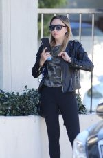 AMANDA BYNES Out ad About in Los Angeles 12/21/2018