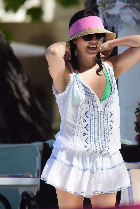 ANDREA CORR on the Beach in Barbados 24-12-2018 | phun.org forum
