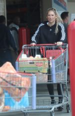 ANNA KOURNIKOVA Shopping at Costco in Miami 12/12/2018