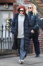 ANNE HATHAWAY Heading to Modern Love Set in New York 12/04/2018