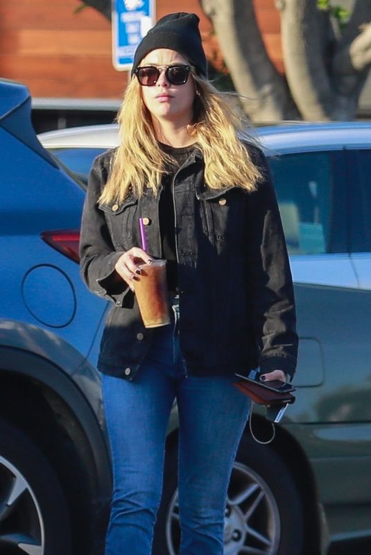 ASHLEY BENSON at Coffee Bean & Tea Leaf in Los Angeles 12/11/2018