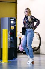 BUSY PHILIPPS on Christmas Shopping in Los Angeles 12/13/2018