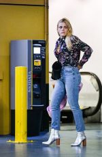 BUSY PHILIPPS on Christmas Shopping in Los Angeles 12/13/2018