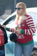 BUSY PHILIPPS on Christmas Shopping in Los Angeles 12/24/2018