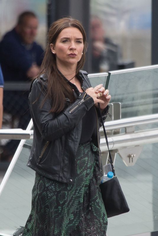 CANDICE BROWN Out Shopping in Melbourne 12/05/2018