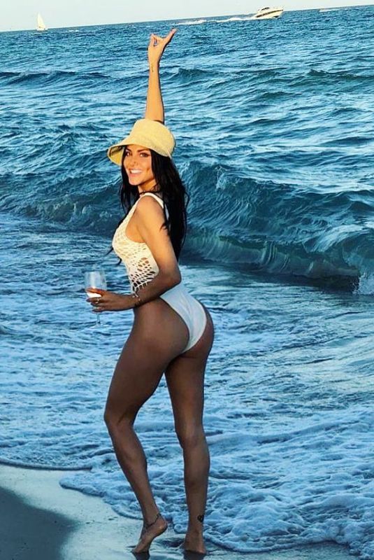 CASSIE SCERBO in Swimsuit - Instagram Picture 12/30/2018