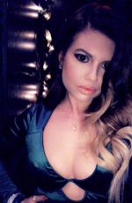 CHANEL WEST COAST - Christmas Instagram Pictures