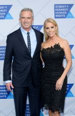 CHERYL HINES at Robert F. Kennedy Human Rights Ripple of Hope Awards in New York 12/12/2018