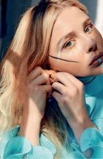CHLOE MORETZ in D la Repubblica Magazine, December 2018