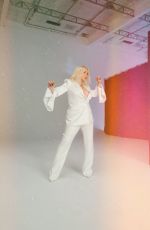 CHRISTINA AGUILERA for Cosmopolitan Magazine, October 2018