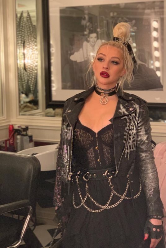 CHRISTINA AGUILERA – Instagram Pictures 12/15/2018