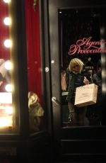 COURTNEY LOVE Shopping in Soho in New York 12/14/2018