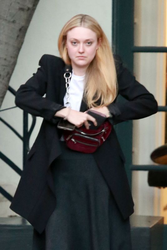 DAKOTA FANNING Out Shopping in Beverly Hills 12/18/2018