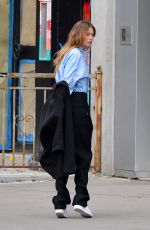 DOUTZEN KROES on the Set pf a Photoshoot in New York 11/30/2018