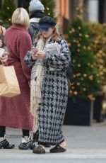DREW BARRYMORE Leaves a Restaurant in New York 12/09/2018