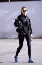 ELIZABETH OLSEN Leaves a Gym in Los Angeles 12/10/2018