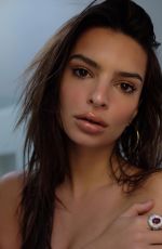 EMILY RATAJKOWSKI - Instagram Pictures 12/19/2018