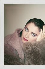EVE HEWSON for Content Mode Magazine 2018