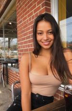 FIONA BARRON - Instagram Pictures, December 2018