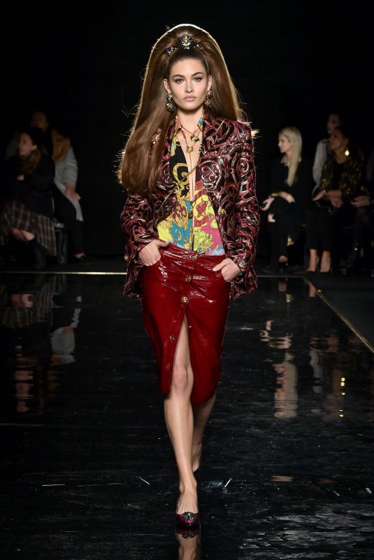 GRACE ELIZABETH at Versace Pre-fall 2019 Runway Show in New York 12/02/2018