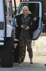 GWEN STEFANI Arrives at a Studio in Los Angeles 12/08/2018