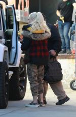 GWEN STEFANI Arrives at a Studio in Los Angeles 12/08/2018