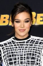 HAILEE STEINFELD at Bumblebee Premiere in Hollywood 12/09/2018