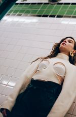 HAILEE STEINFELD for Who What Wear, December 2018