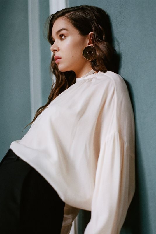 HAILEE STEINFELD for Who What Wear, UK 2018