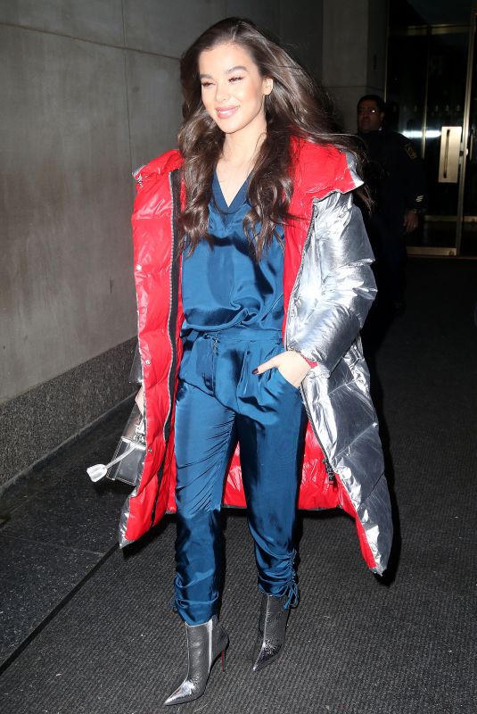 HAILEE STEINFELD Out and About in New York 12/18/2018