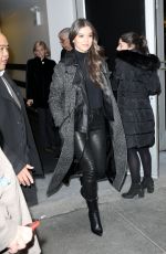 HAILEE STEINFELD Out in New york 12/20/2018