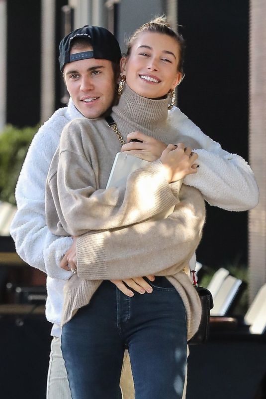 HAILEY and Justine BIEBER at Blue Bottle Coffee in Beverly Hills 11/30/2018