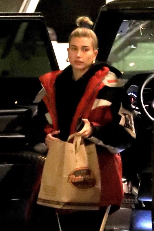 HAILEY BIEBER at Nate n Al