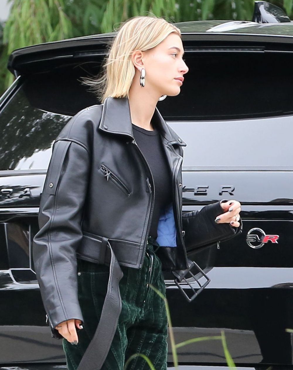 HAILEY BIEBER Out and About in Los Angeles 12/14/2018 – HawtCelebs