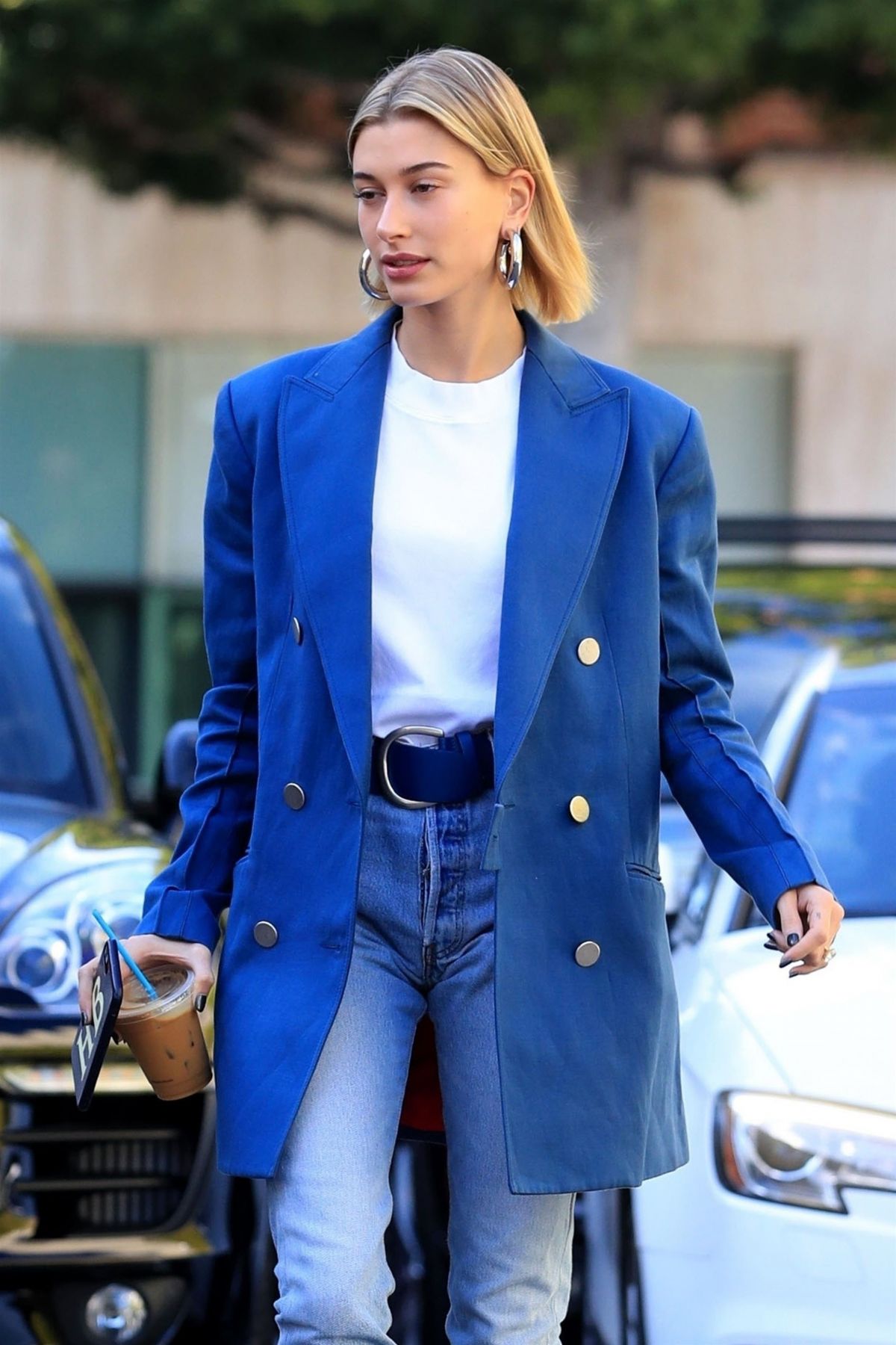HAILEY BIEBER Out Shopping in Beverly Hills 12/19/2018 – HawtCelebs