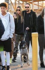 HEIDI KLUM and Tom Kaulitz Out with Their Dog in Santa Monica 12/29/2018