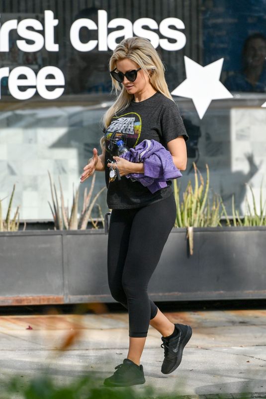 HOLLY MADISON Out and About in Los Angeles 12/12/2018