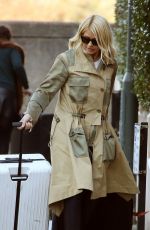 HOLLY WILLOGHBY Heading to Her Home in London 12/13/2018